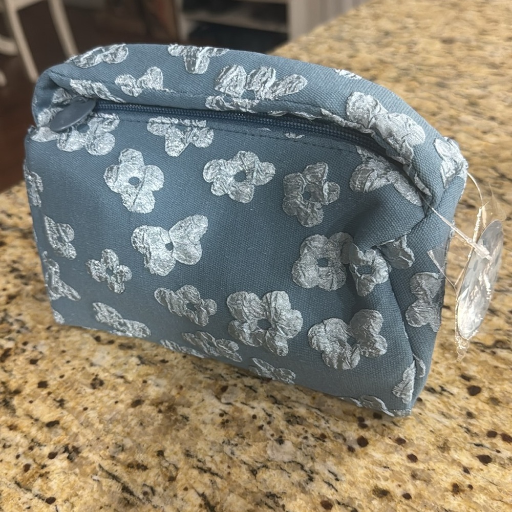 Ulta Beauty Collection Floral Cosmetic Bag in Denim